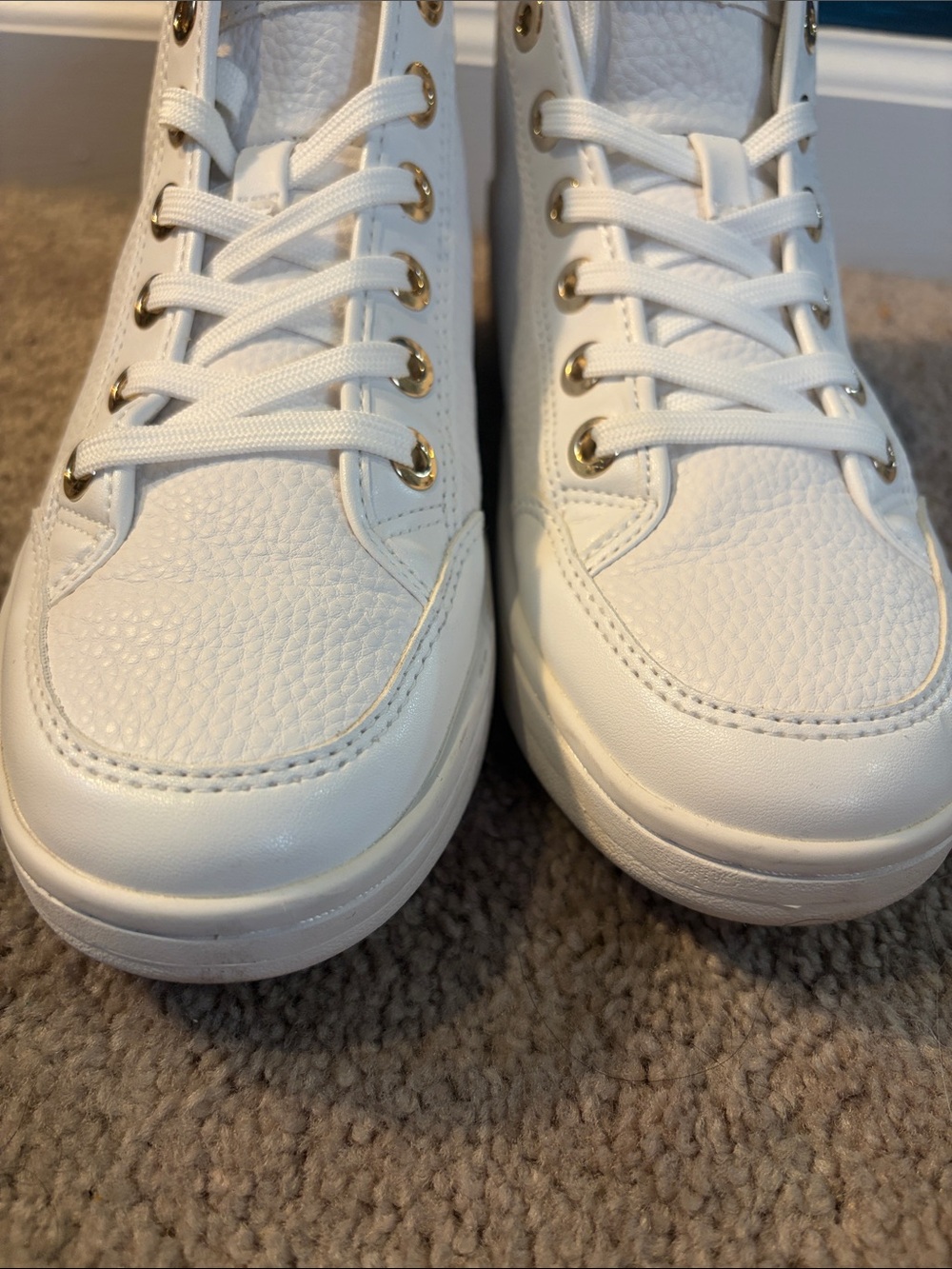Michael Kors Shea White Leather High Top Sneakers Gold Hardware Size 6 - Picture 5 of 7